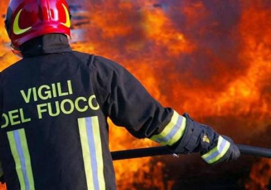 Venerdì 15 novembre 2019 manifestazione dei vigili del fuoco in piazza De Ferrari a Genova
