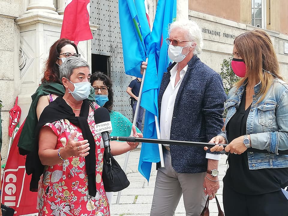RSA La Benedetta, presidio e incontro in Prefettura a Genova: fallito il tentativo di conciliazione.  A rischio i 30 dipendenti della cooperativa estromessa.